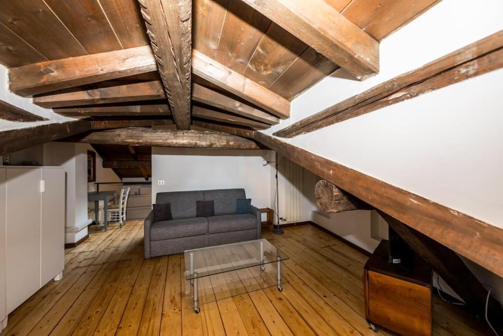 Wonderful Two Floors Apartment Milánó Kültér fotó